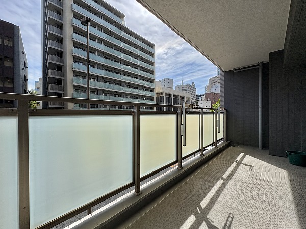 イトーピア白金高輪壱番館_陽当たり良好な南向きバルコニーの写真