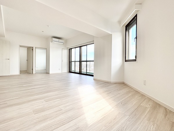 エクセルシオール世田谷桜丘_ゆとりあるリビングダイニングキッチンの写真