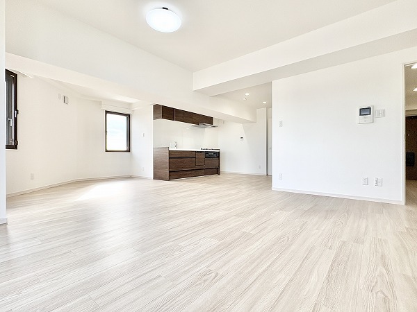 エクセルシオール世田谷桜丘_広々としたリビングダイニングキッチンの写真