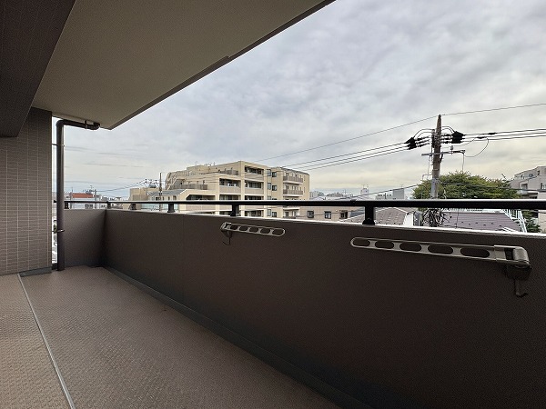 セラード池上_陽当たり良好な南向きバルコニーの写真