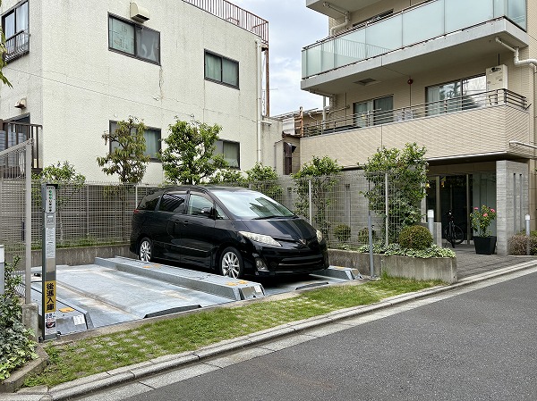 アージョ桜新町 駐車場