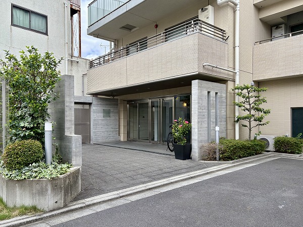 アージョ桜新町 アプローチ1