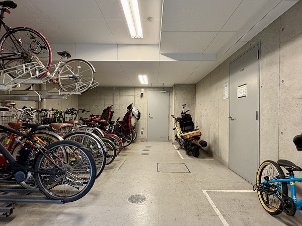 アージョ桜新町 駐輪場 兼 バイク置き場