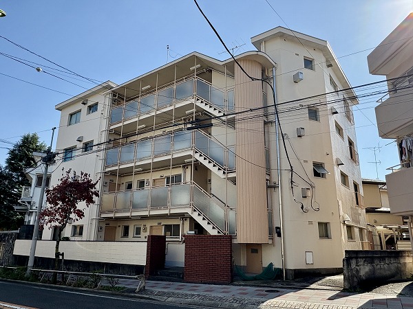 駒留マンション 外観 右から