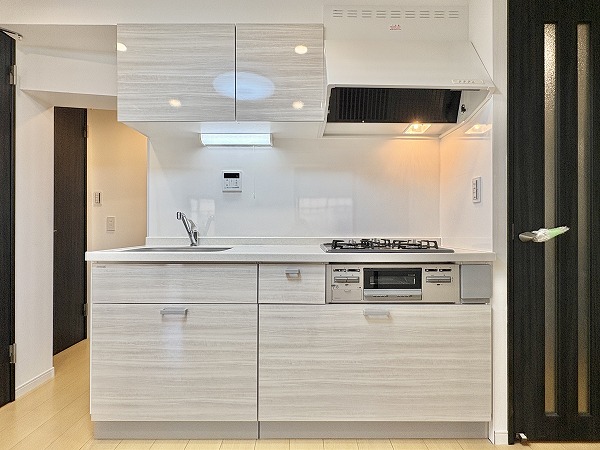 駒留マンション_システムキッチンの写真