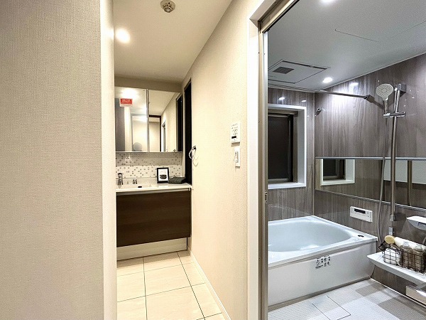 荻窪二丁目シティハウス_清潔感のあるパウダールームの写真