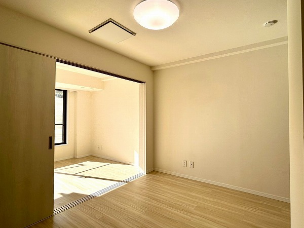 荻窪サニーガーデン_陽当たりの良いリビングダイニングの写真