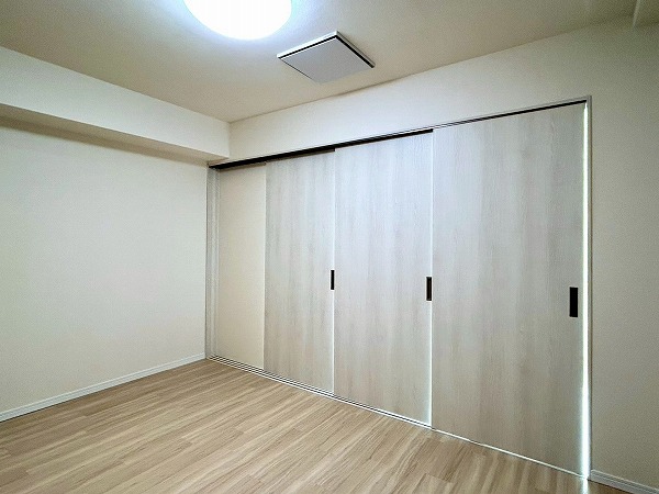 荻窪サニーガーデン_木目調のリビングダイニングの写真