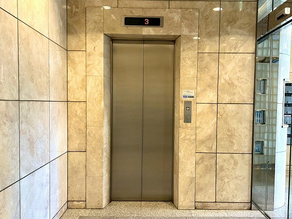 荻窪サニーガーデン　エレベーター