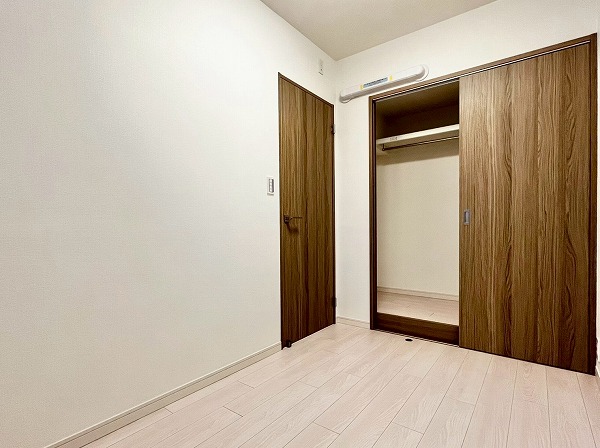 チュリス武蔵小山_収納豊富な洋室の写真