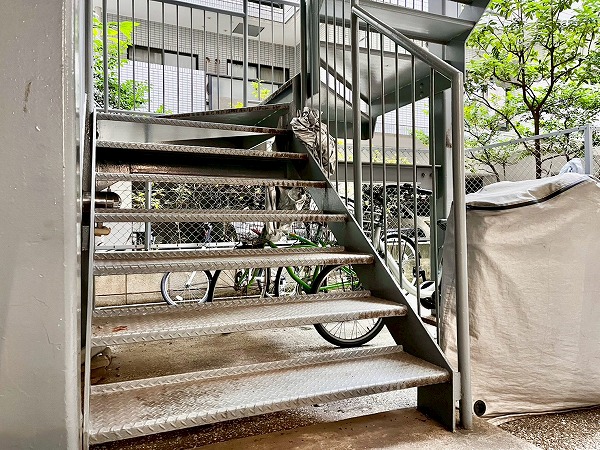 チュリス武蔵小山　外階段