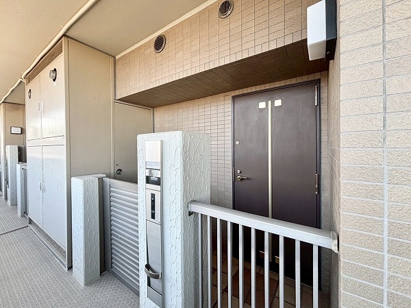 アールヴェール文京大塚公園_玄関ポーチの写真