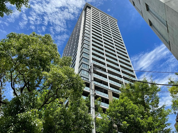 グランドメゾン白金の杜ザ・タワー　外観1