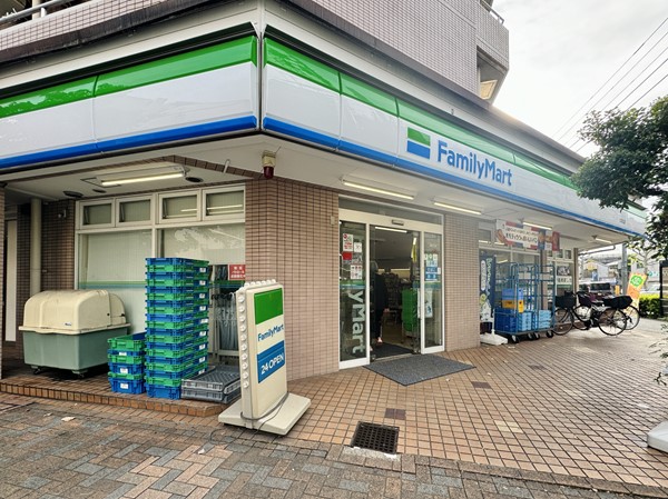 ファミリーマート