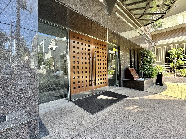 朝日マンション目黒　アプローチ