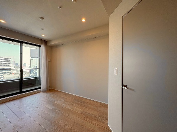 テラス渋谷美竹_メインのベットルームに最適な洋室の写真4