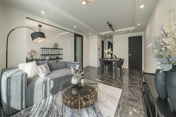 パークコート虎ノ門愛宕タワー_風通しの良いリビングダイニングキッチンの写真