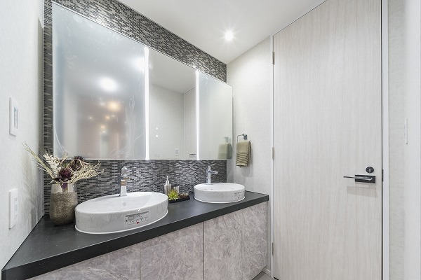 パークコート虎ノ門愛宕タワー_広々としたパウダールームの写真