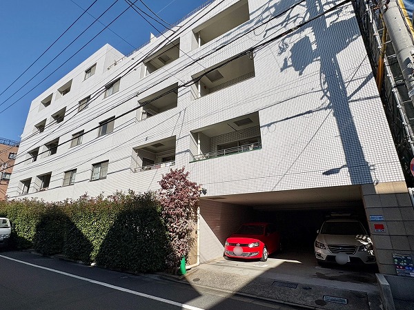 プラーティノ多摩川鵜の木弐番館　外観裏側