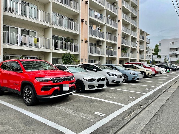 ファミール三軒茶屋 駐車場