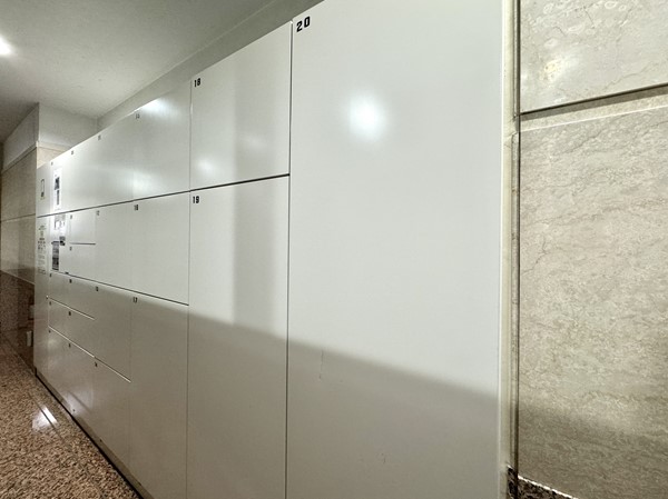 朝日白金台マンション　宅配ボックス