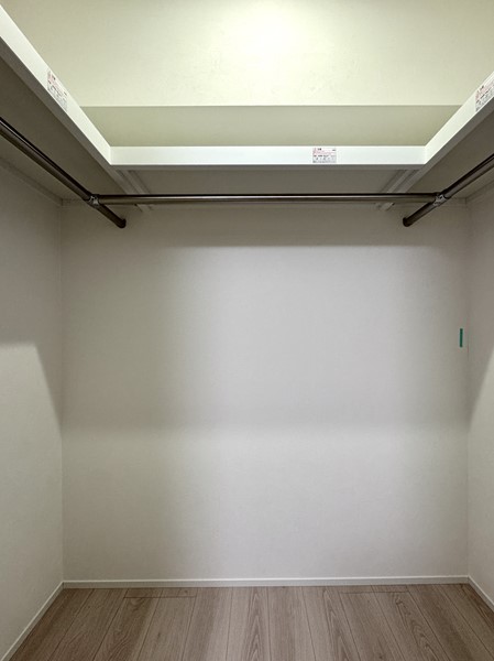 多摩川ハウス_ウォークインクローゼットの写真