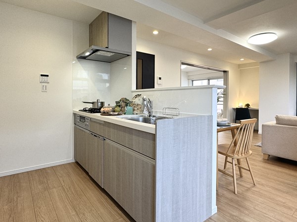 日興パレス恵比寿_システムキッチンの写真