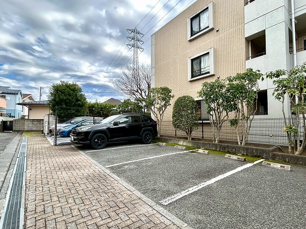 ライフアップ高井戸　駐車場