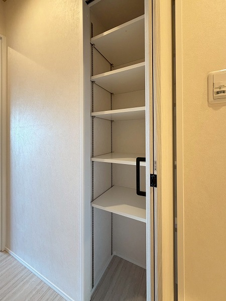 サングリア中目黒_廊下収納の写真 