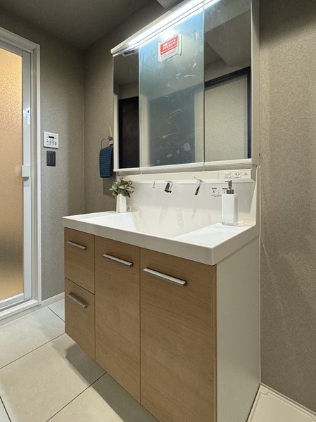 日興パレス恵比寿_洗面化粧台の写真