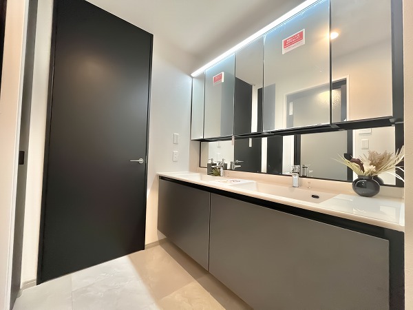 ワールドシティタワーズアクアタワー_ホテルライクな洗面化粧台の写真