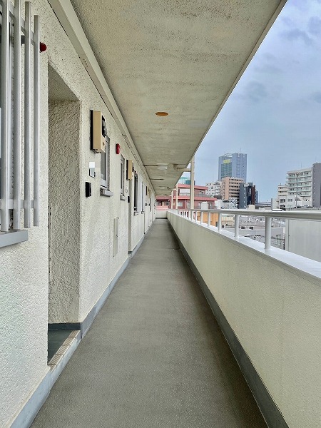 ファミール三軒茶屋 外廊下