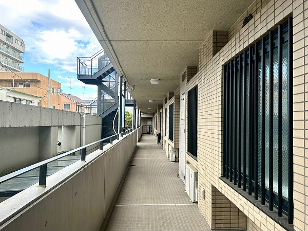 ライフアップ高井戸　外廊下