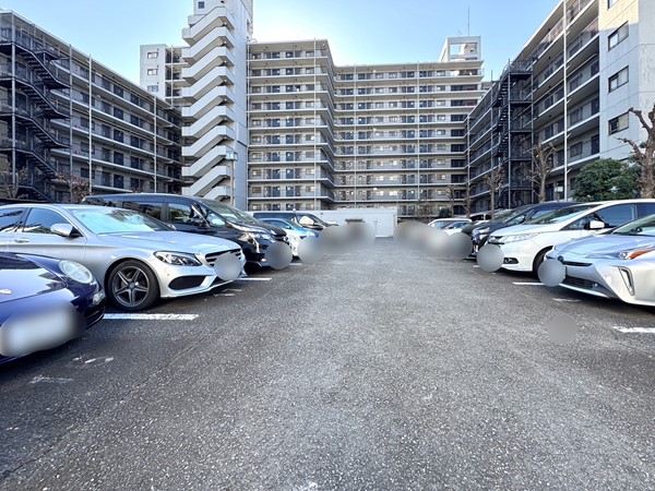 多摩川ハウス　駐車場