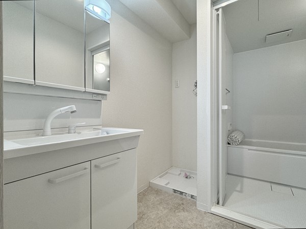 アゼリアハイライズ_洗面室の写真