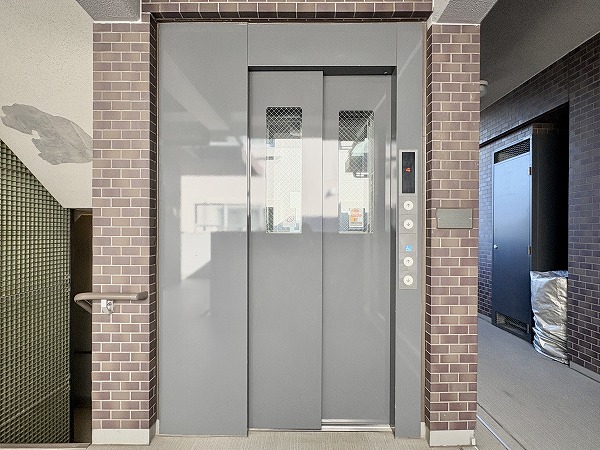 レ・ジェイド上北沢　エレベーター