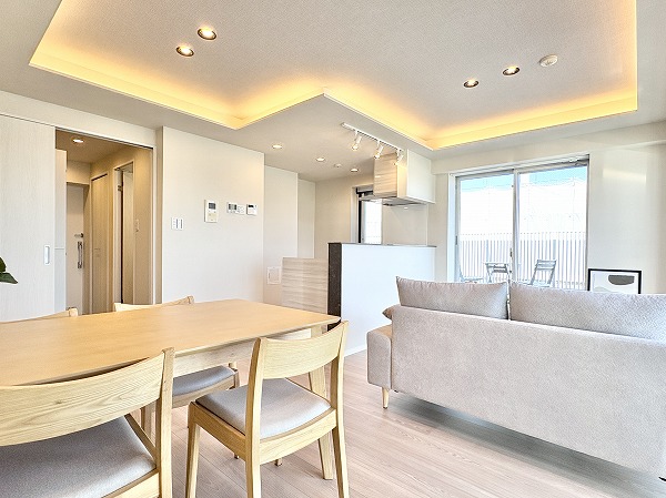 レ・ジェイド上北沢_ゆとりのあるリビングダイニングキッチンの写真