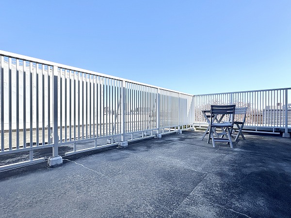 レ・ジェイド上北沢_見晴らしの良いルーフバルコニーの写真