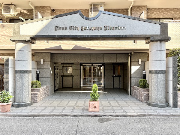 ライオンズシティ幡ヶ谷弐番館　アプローチ