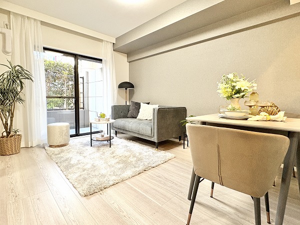 ライオンズシティ幡ヶ谷弐番館_ゆとりあるリビングダイニングキッチンの写真