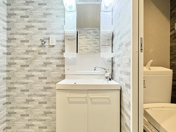 アルム幡ヶ谷_使いやすそうな独立洗面化粧台の写真 