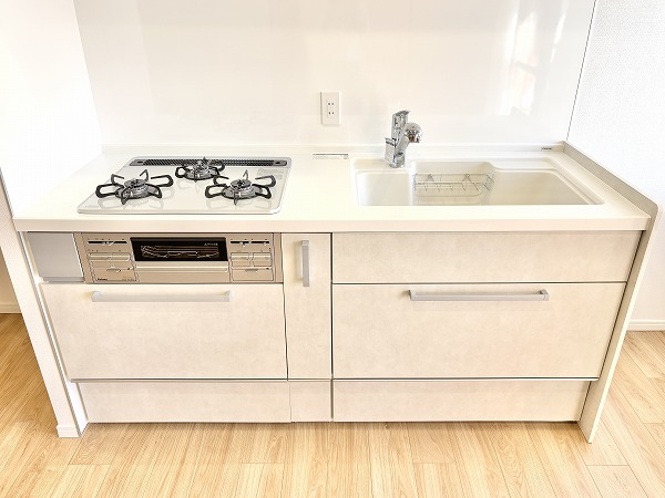 シャーレー原宿_リノベーション済みのキッチンの写真