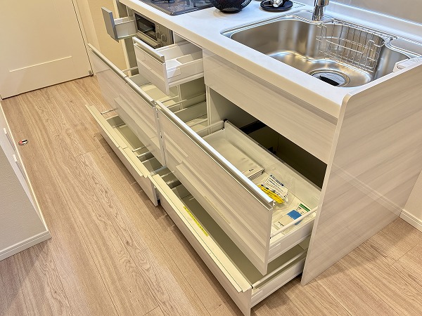 ライオンズプラザ池尻大橋_キッチン引き出しの写真 
