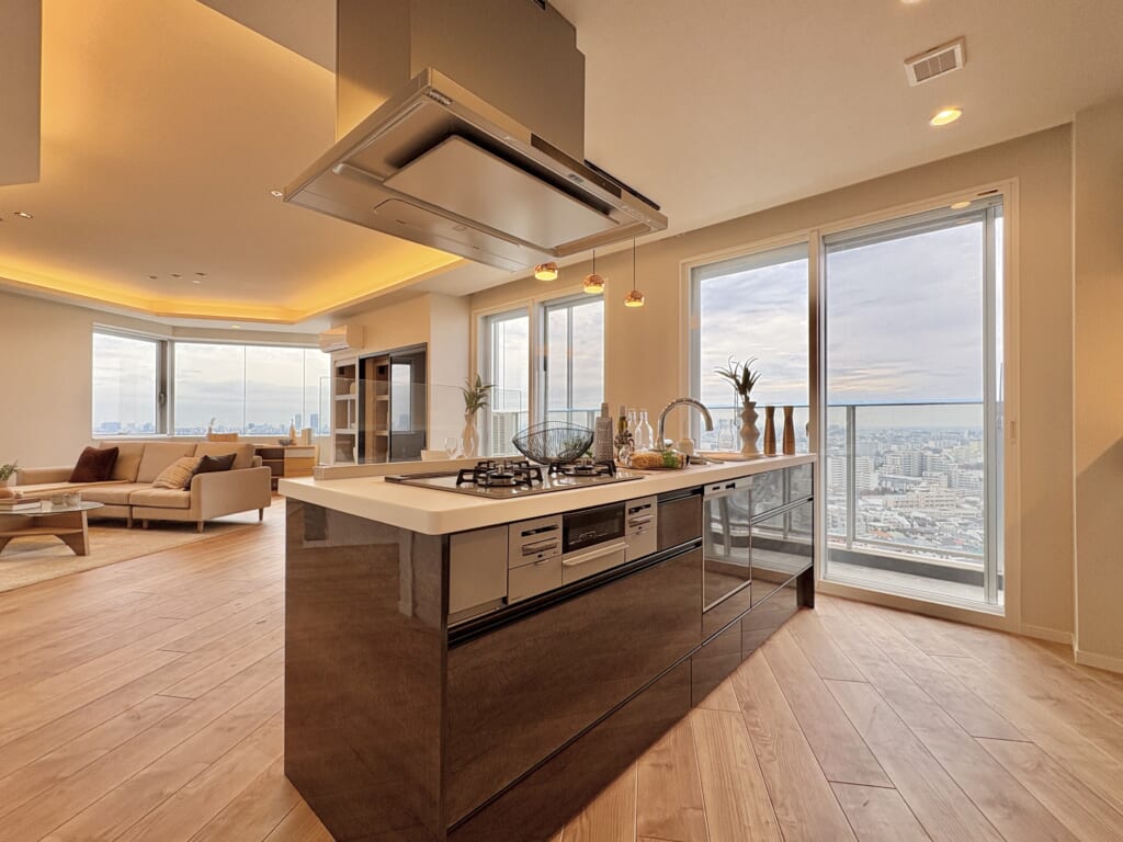 プリズムタワー