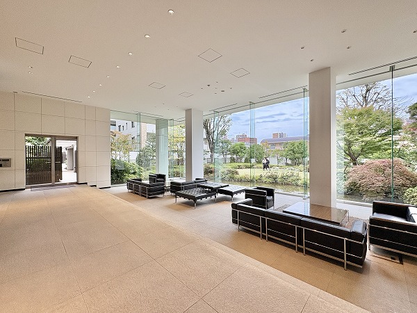 クラッシィハウス世田谷公園　エントランスロビー2