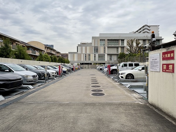 クラッシィハウス世田谷公園　駐車場