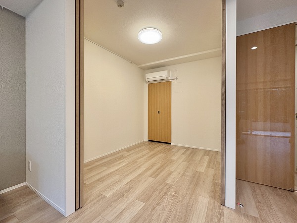 クラッシィハウス世田谷公園_LDKに隣接した洋室の写真 