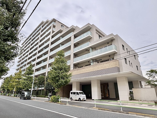 クラッシィハウス世田谷公園　外観　右側