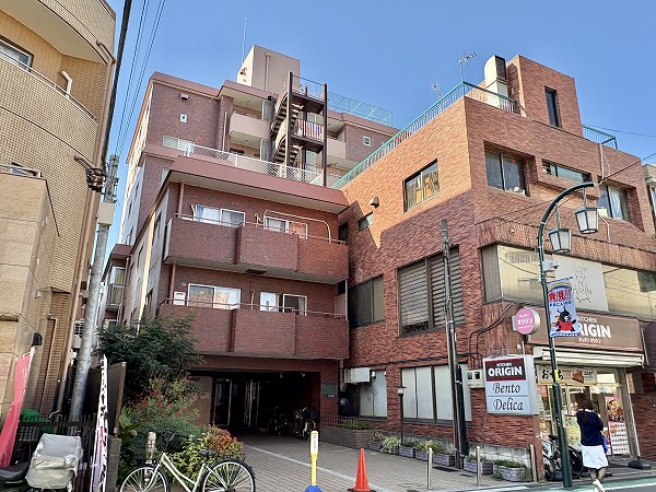 アンバサダー三軒茶屋 外観