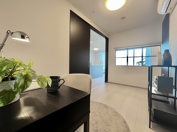 ワールドシティタワーズアクアタワー_お洒落な洋室の写真